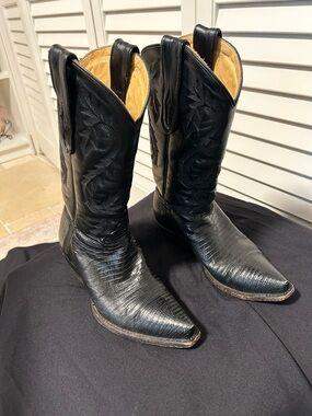 Tony Lama Black Lizard-Embossed Western Boots